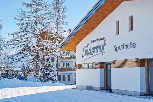 Sporthalle des Jugendsporthotels Lindenhof im Salzburger Land